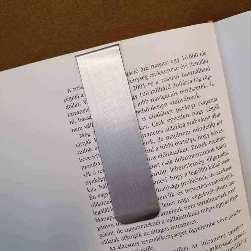 gravírozott Könyvjelző mágneses George R. Martin idézettel - gravírozható