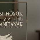 gravírozott üveg Üvegplakett ajándék - Tanárnak (B)