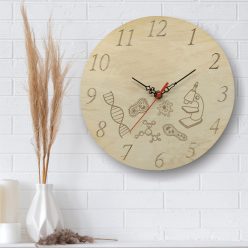 Biológia tanárnak - gravírozott fa óra 25cm